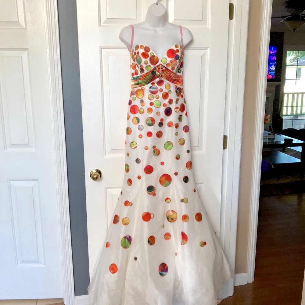 Blush Prom Alexia Strapless Floor Length Fit and Flare Formal Ball Gown Size 2